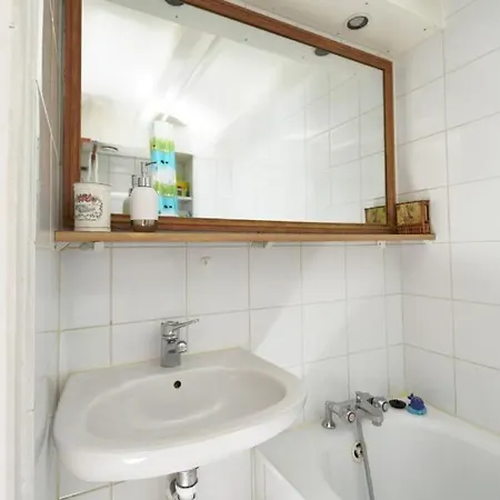 Hostnfly - Superb Bright Studio Near The Saône * Lyon